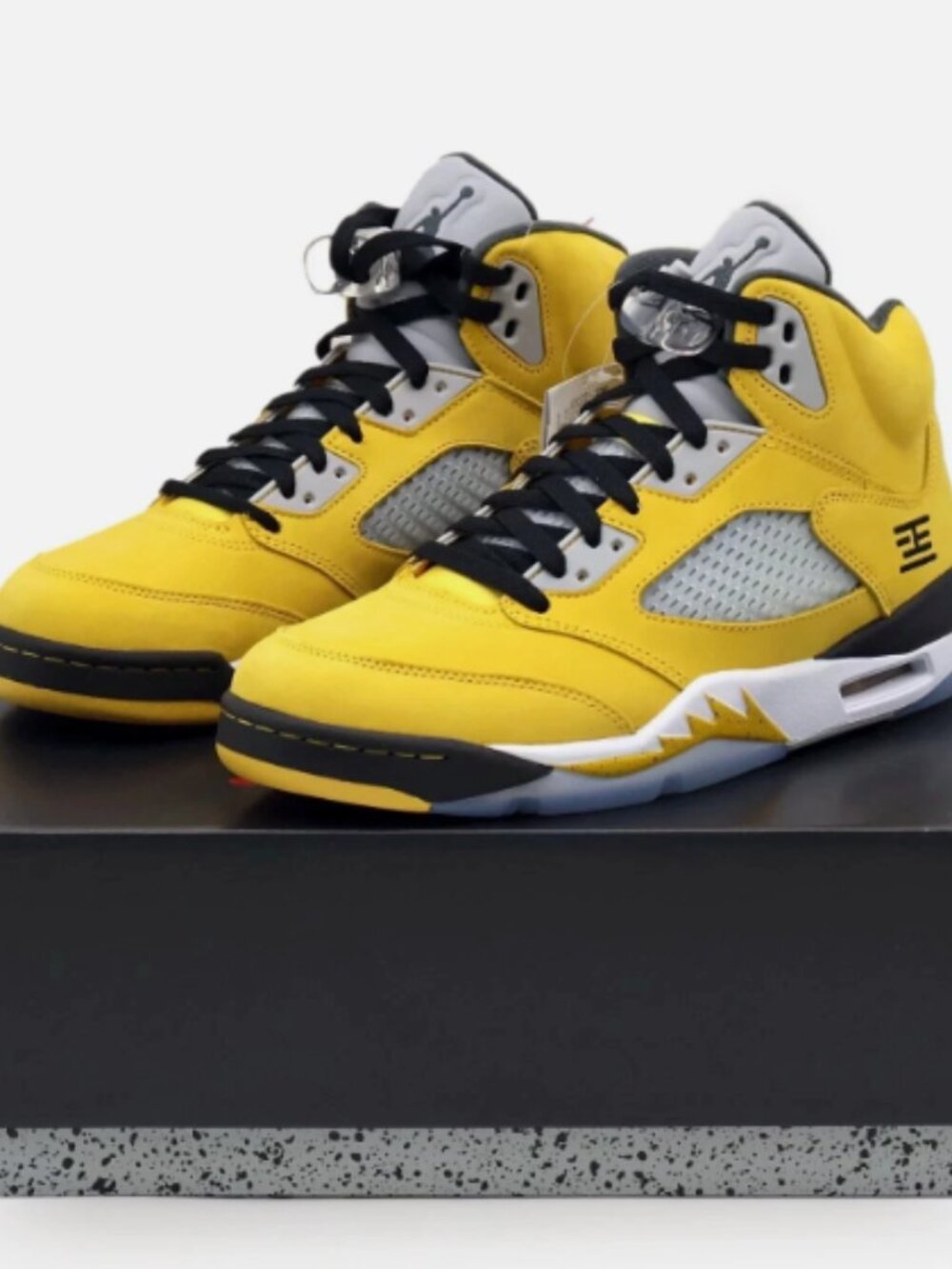 Nike Air Jordan 5 Retro Tokyo 23 Yellow Wolf Grey Black